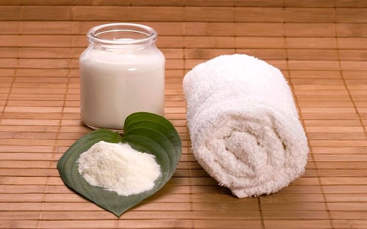 luking soda ug usa ka tualya alang sa usa ka compress alang sa pagpalapad sa penis